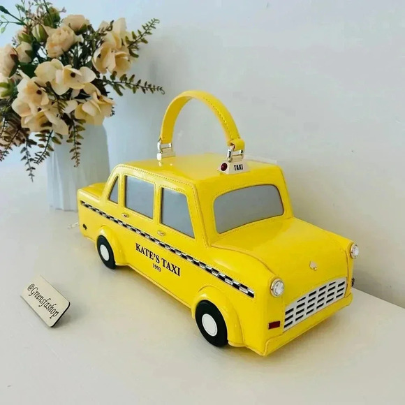 Kate Spade Purse NYC Big Apple 3D Taxi Crossbody Bag - Picture 3 of 12